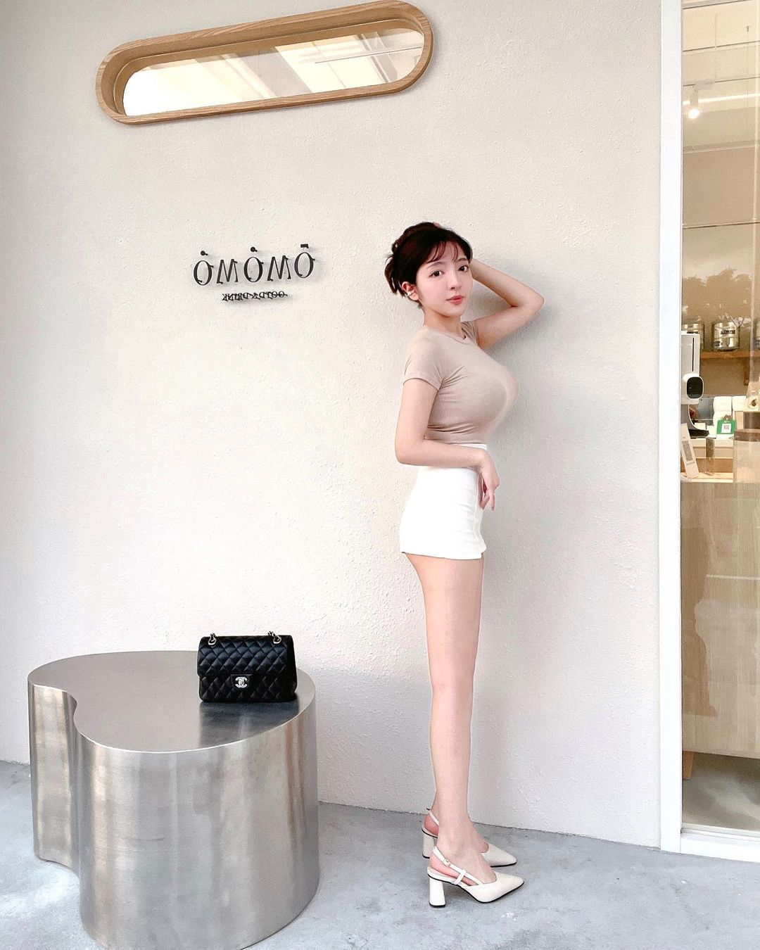 G罩杯豪乳存在感太強，路人看到都猛誇！