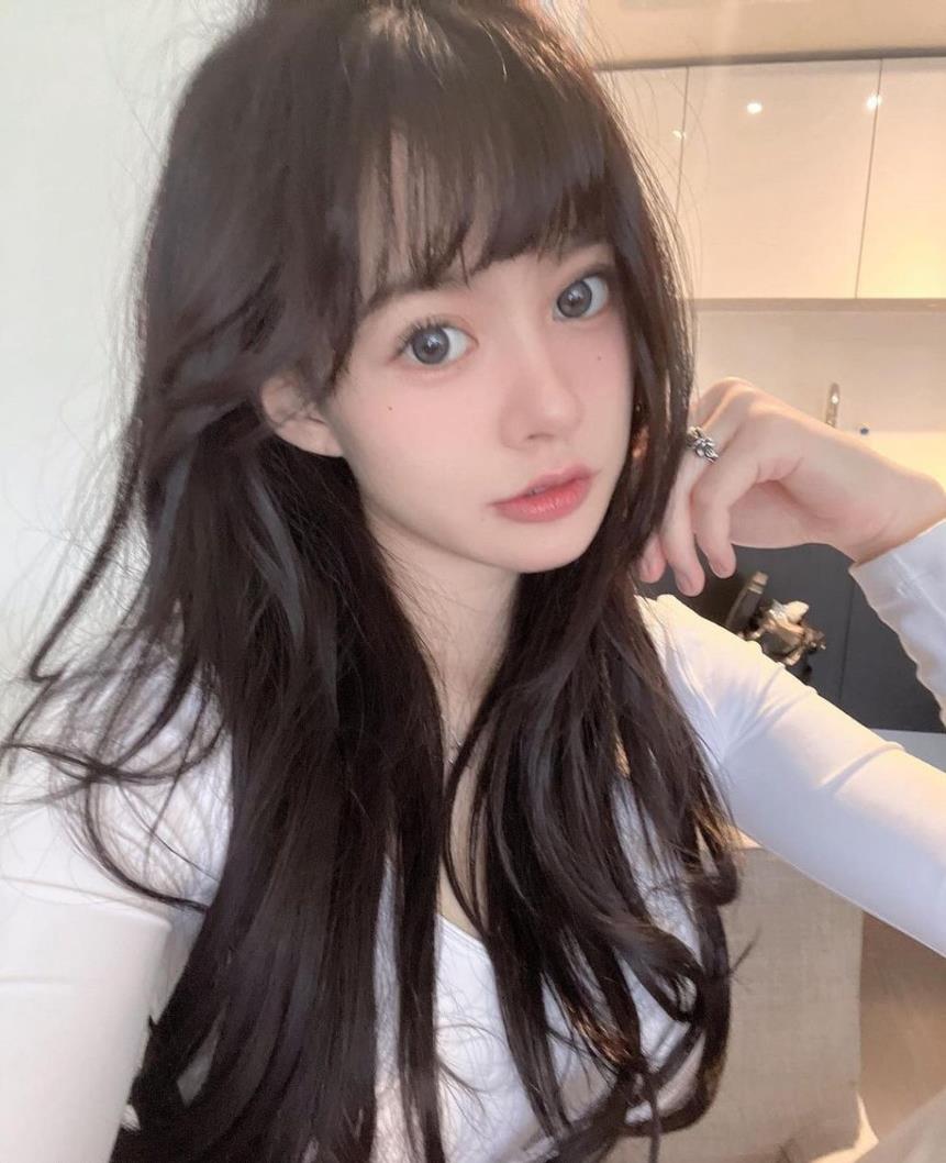 大眼甜心正妹「沙滩秀比基尼」樱桃 雪白肌肤＋浑圆美乳让人好心动！