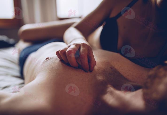 「这样」摸男人，会让他全身酥麻～女优教妳手爱密技全攻略，5要点、8招式！