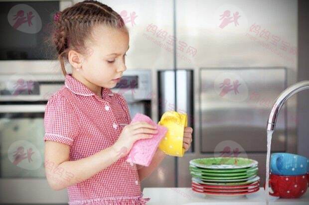 怎样培养2岁宝宝的责任感？看看美国爸妈怎么做