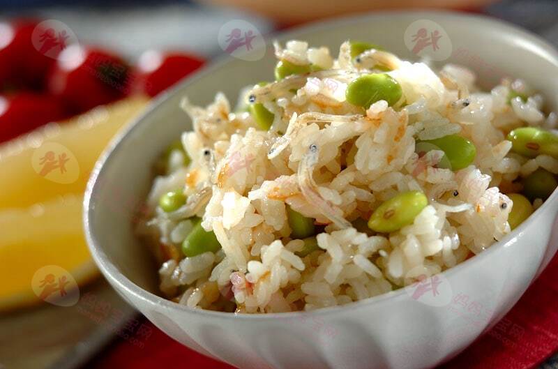 产后私房菜，毛豆吻仔鱼炊饭