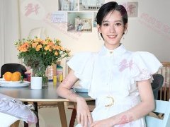 孟耿如产后首亮相公开小玉米英文名祝福深意