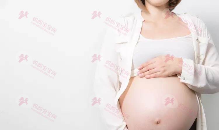 孕期肚子不显怀，是胎宝宝发育不良？