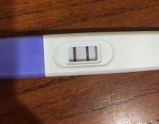 初次使用验孕棒，两条杠究竟意味着什么？验孕棒两条杠解析》