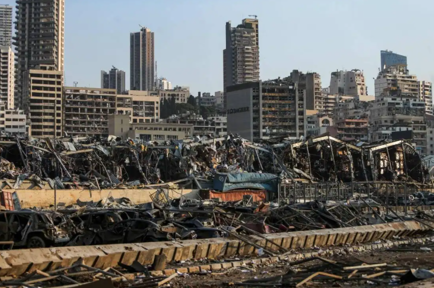 黎巴嫩大爆炸中出生的宝宝今满1岁！夫拿手电筒在断电医院助妻生产，新生命让人在黑暗中看到曙光！