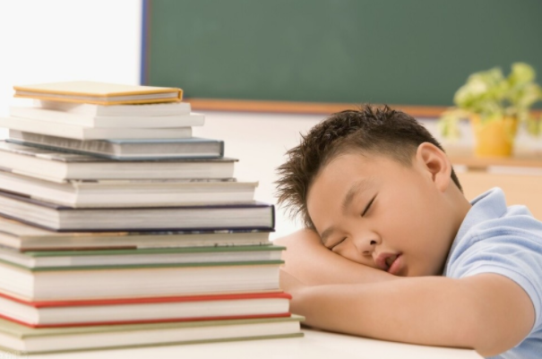 孩子爱玩不学习让人头疼？国外研究翻转你对游戏的概念，爱玩游戏的孩子比一般孩子多了三大能力！