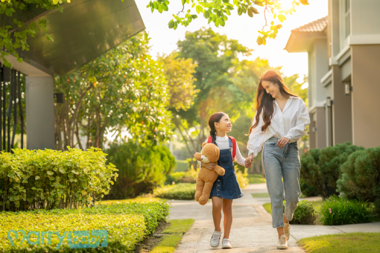 孩子在翻译后回到学校,他们如何对上学感兴趣?