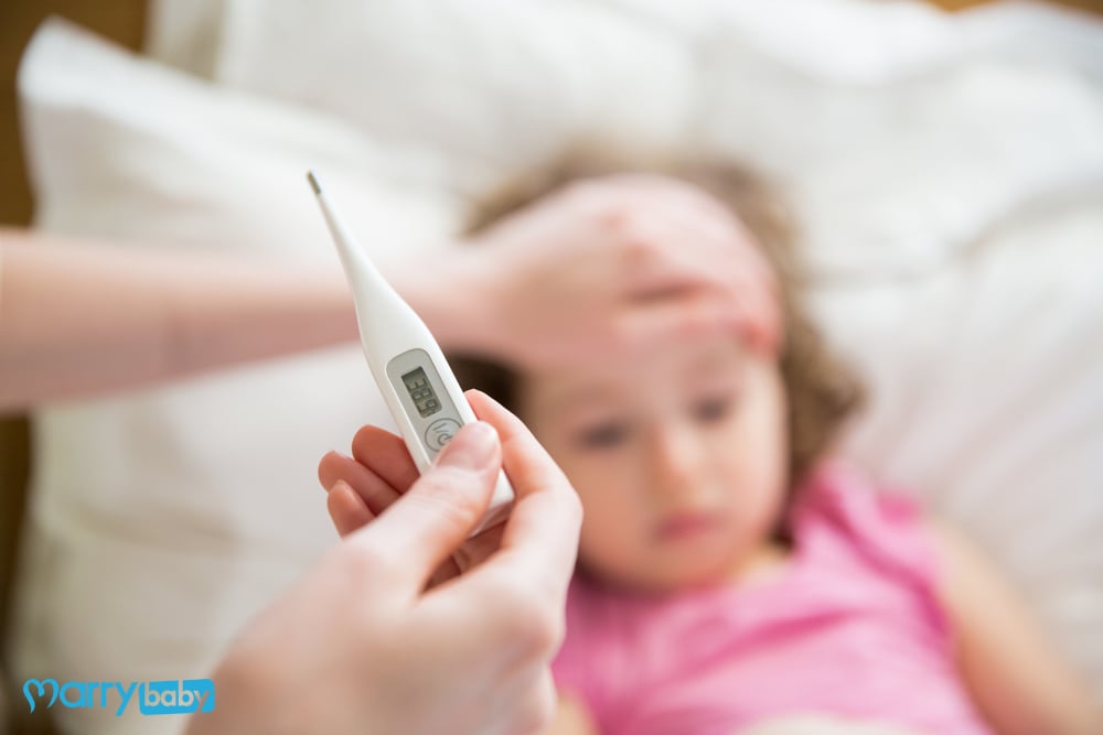 孩子反复发烧,怎么办?请参阅如何处理妈妈