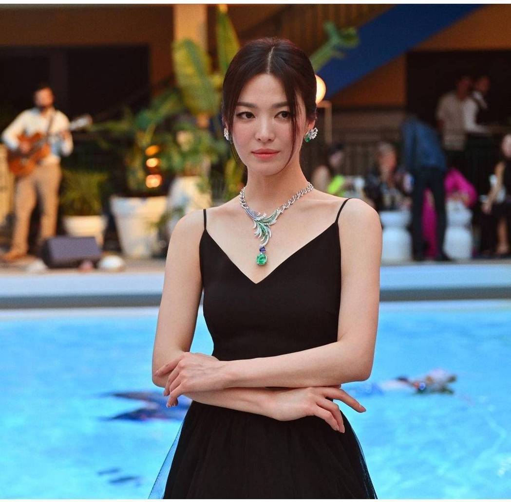 女神真的不会老！40岁宋慧乔现身巴黎再度惊艳全网