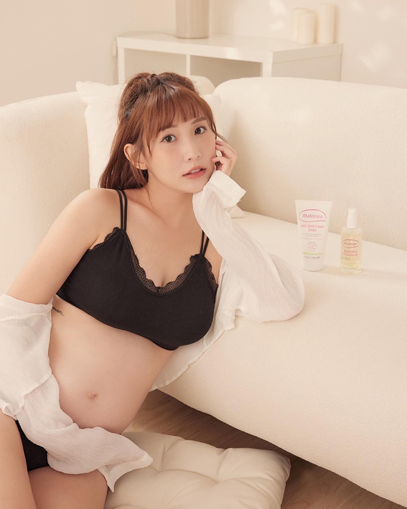 啦啦队员变稚嫩妈咪全靠妈咪莉娜！粿粿保有活泼女孩气息