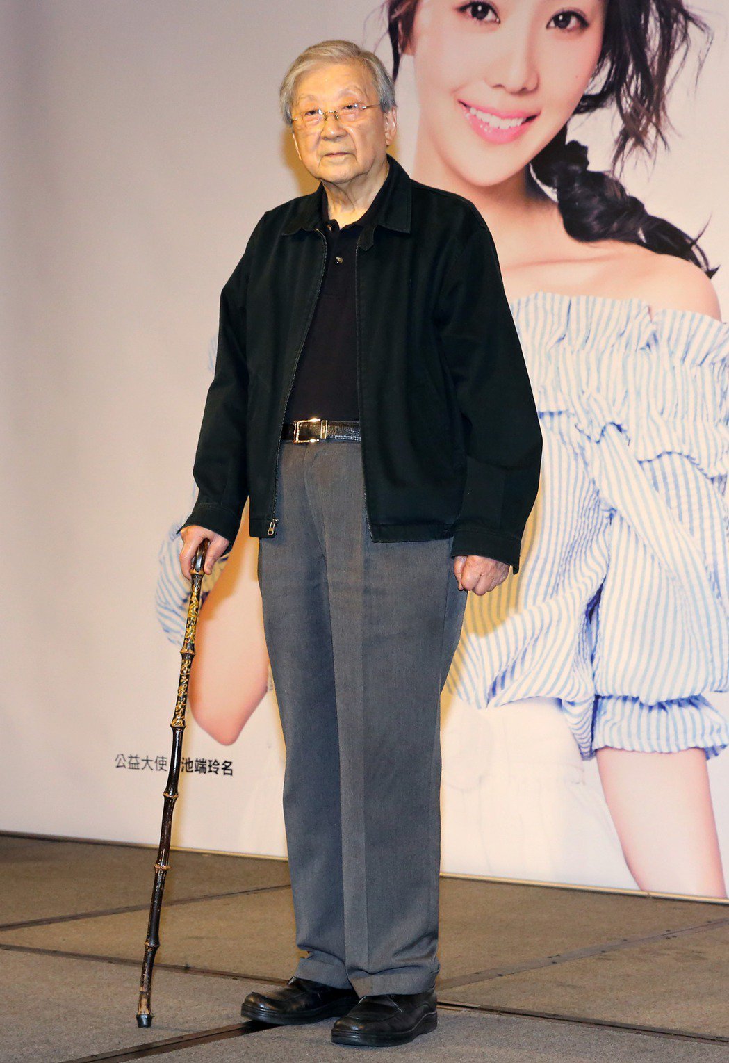 边缘人李行导演离世女儿首度难过发声曝伤心回忆