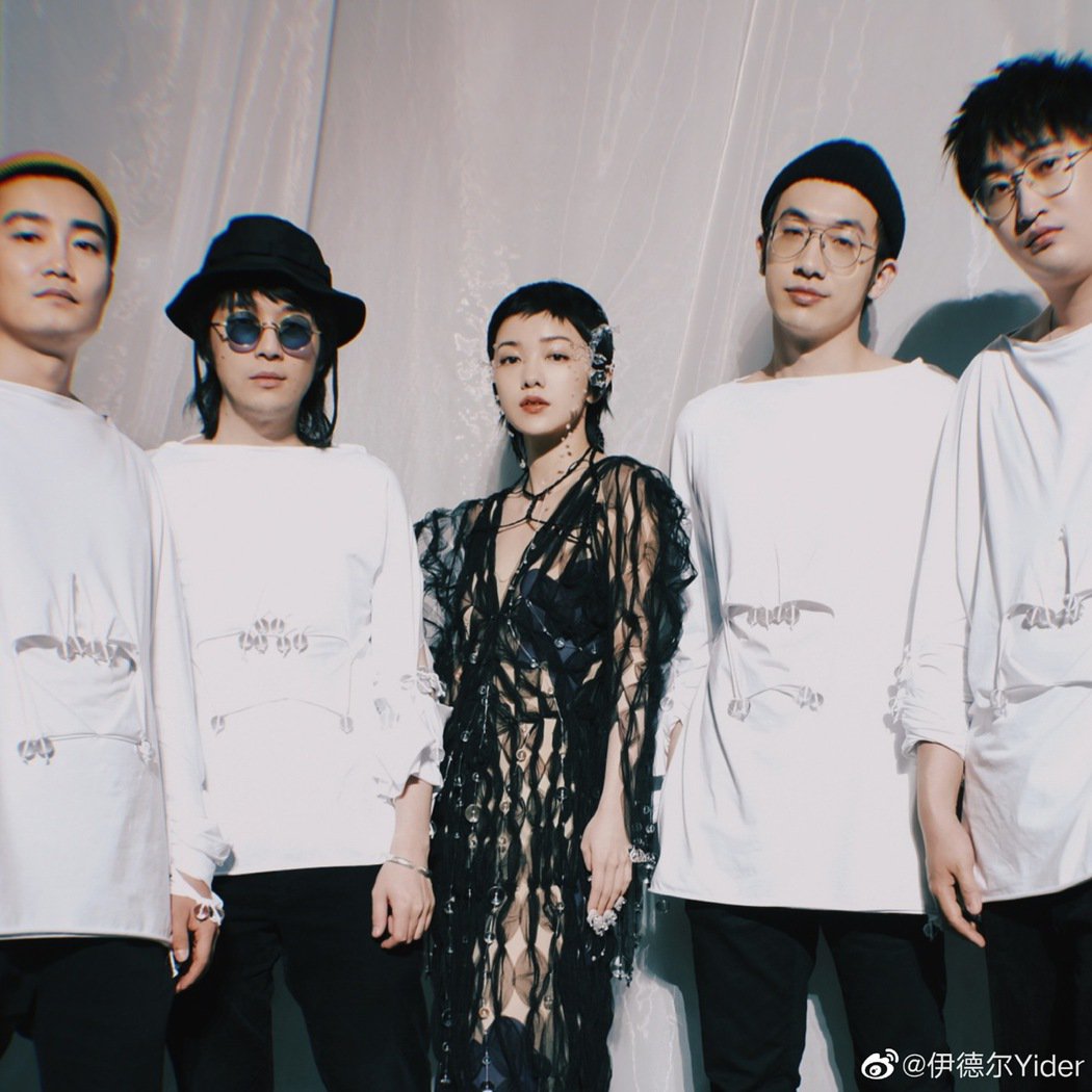 朋友的姐姐郭采洁爆秘婚！小5岁男友遭爆「诱骗吸毒」滥交约砲私撩闺蜜