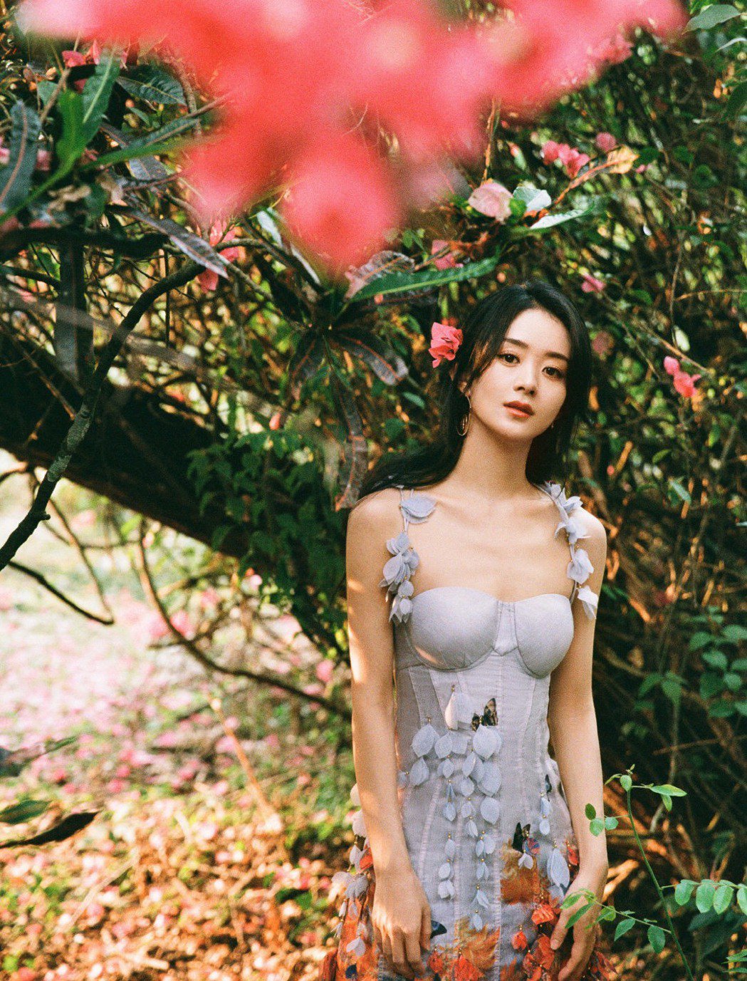漂亮妈妈赵丽颖离婚后首个辣秀性感好身材