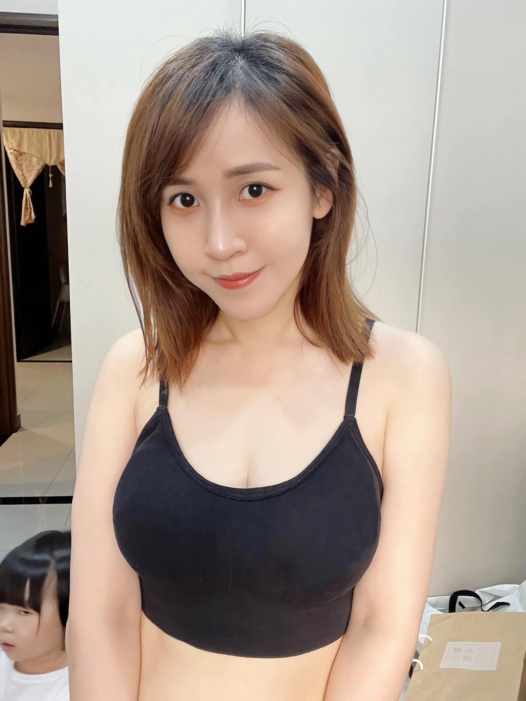 频被私讯鉴奶真伪洁哥无奈「不认识，没摸过」：能赚钱都是好奶