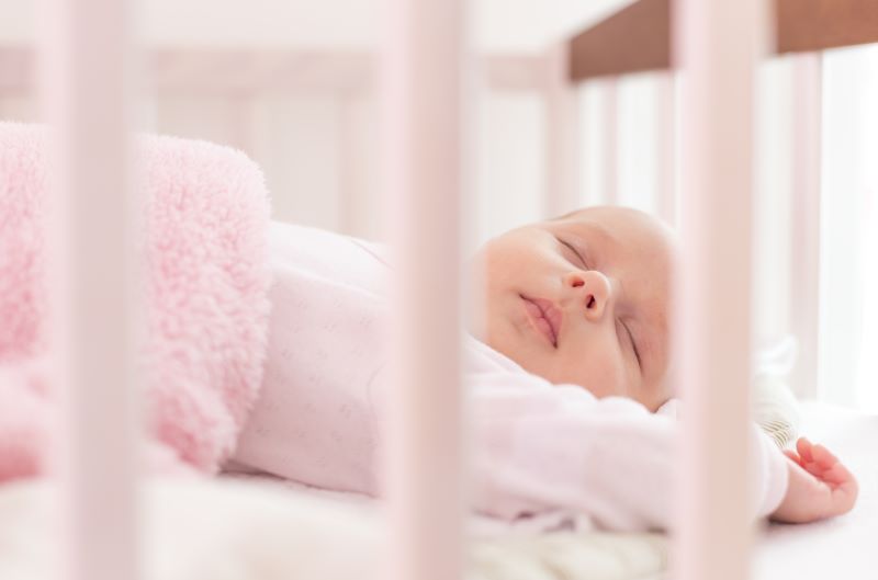 婴儿睡眠训练要不要？天使宝可遇不可求，先了解生理状况