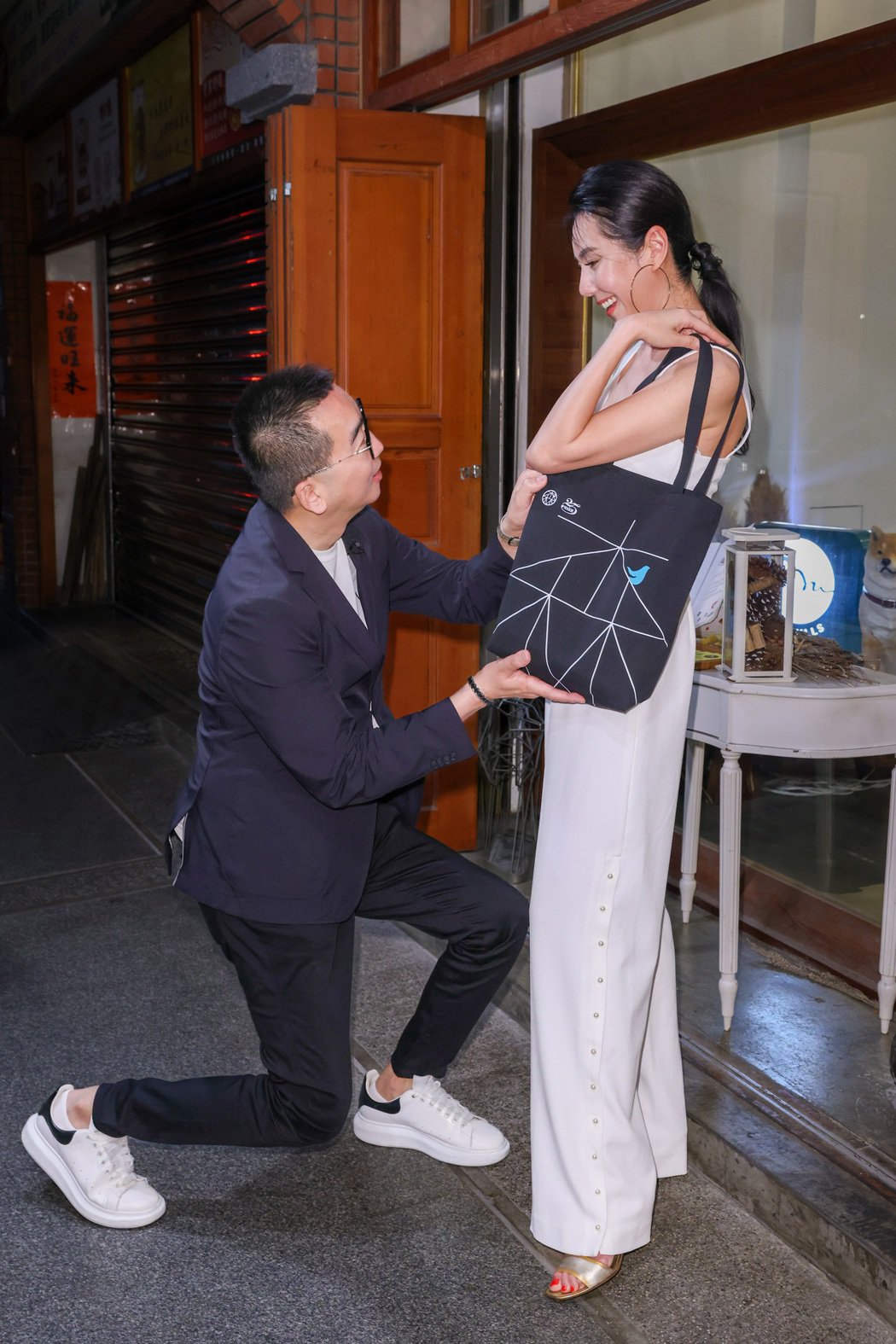 前妻还是最美！王世均合体洪晓蕾不怕惹怒「她」