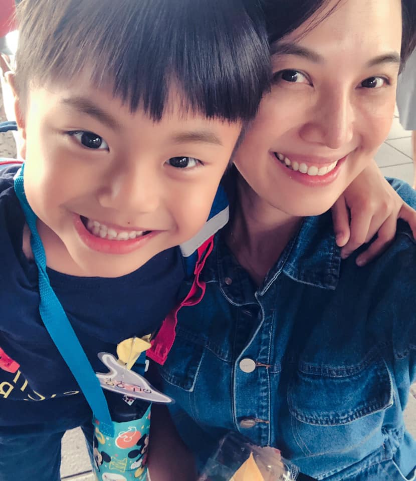 父亲在公园被孩子打了一巴掌……你被孩子情绪勒索了吗？