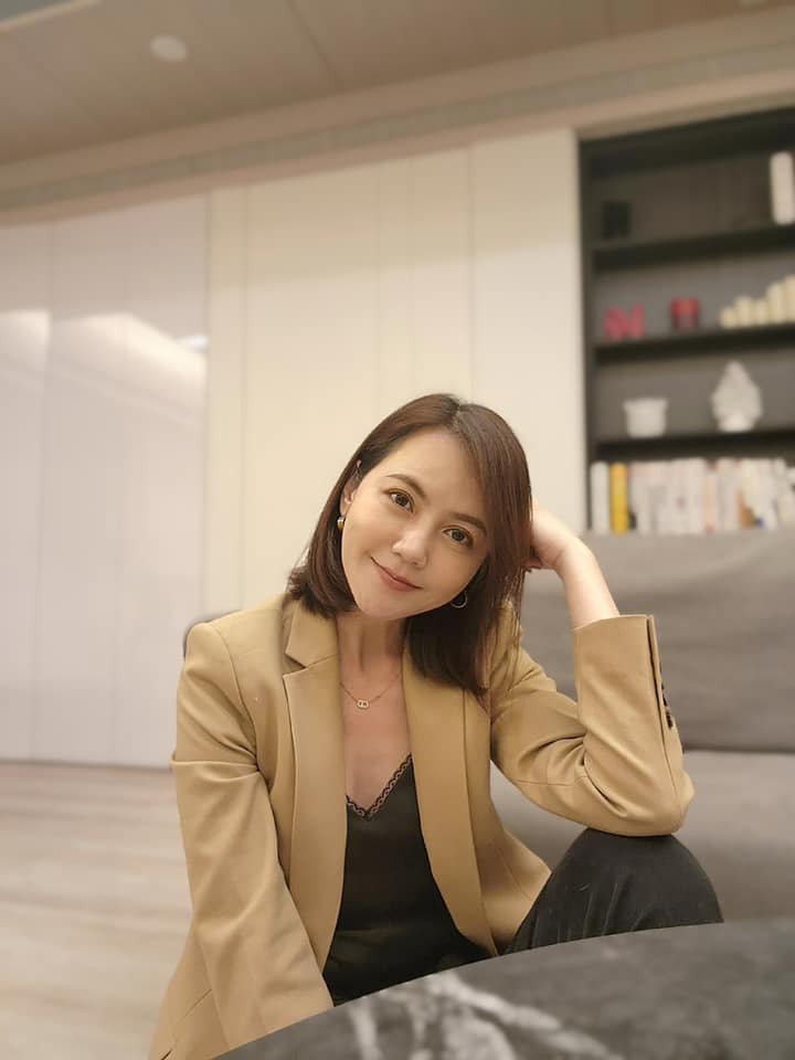 女神简沛恩儿童节晒照揭伤痛自我疗愈 「妳不是没有爱的孩子」