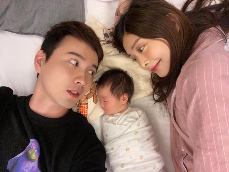 体悟到产后妈妈心情会低落，好在女儿小芝麻是贴心女宝