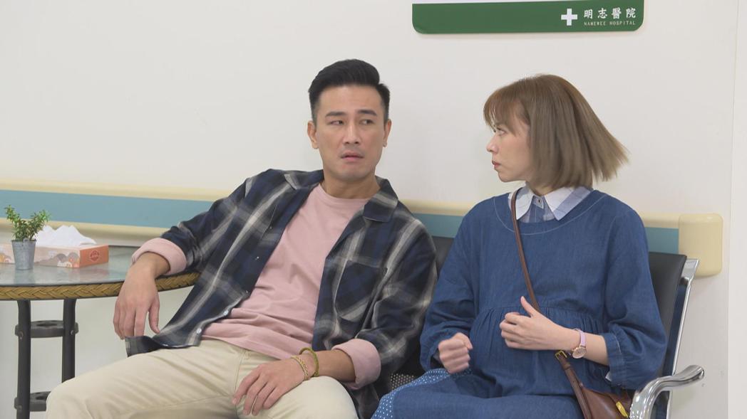 王瞳「有了」！挺孕肚现身妇产科网吓歪