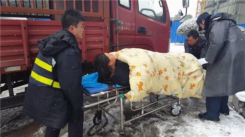 孕妇临产遇大雪封路,何时准备到医院待产比较好？