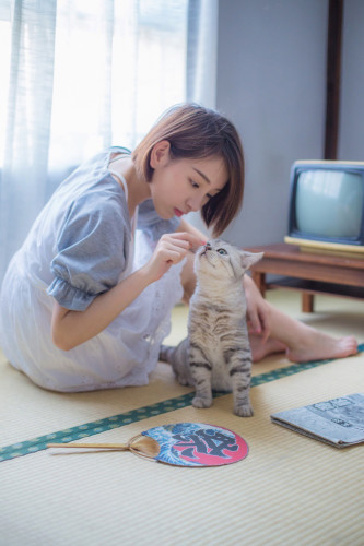大家好，又到了为大家介绍妹子的时间了，今天要为大家介绍的是一位元气满满的游戏showgirl阿珉，阿珉在今年的ChinaJoy上也有很好的表现。 虽然妹子是日系风格的清新少女，但是也能看出阿珉有着衣服好身材哦。除此之外，阿珉还是一个LOL老玩家，从S3赛季就开始玩了，而且阿珉游戏非常认真， 还会在团战结束时分析为什么会失误，最喜欢的职业是奶妈类。