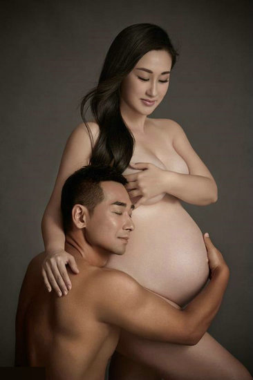 曝赵文卓夫妇孕照 拍孕期写真4点要注意