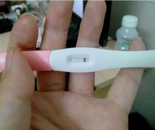验孕棒一深一浅假怀孕