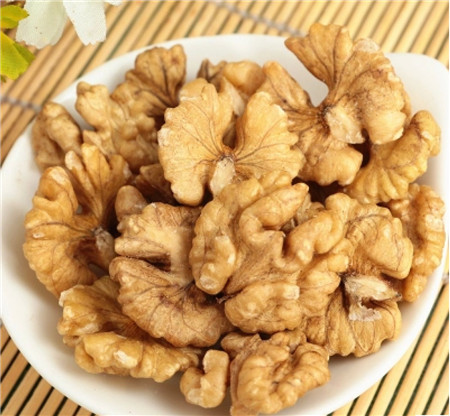 产后掉发严重吃什么 产后脱发怎么办 产后掉发严重吃什么 产后脱发怎么办