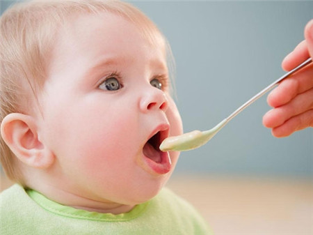 第一次添加辅食米粉加多少2 第一次添加辅食米粉加多少,哪个时间段添加最好呢