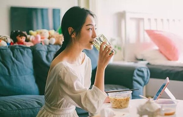 大姨妈来了可千万别喝酒 否则伤害很大