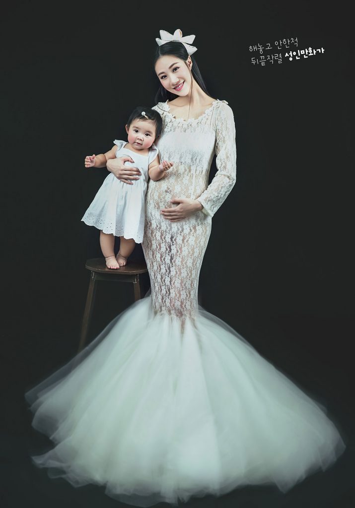 鱼美人妈妈怀孕7个月孕妇照写真摄影