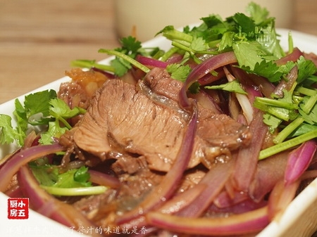 洋葱拌牛肉