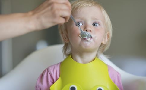 辅食添加注意 这6款辅食不能同时吃