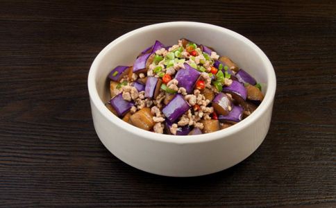 红烧茄子是硬菜 这些做法超正宗