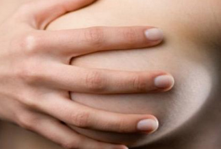 哺乳期乳头疼痛是怎么回事？该怎么办