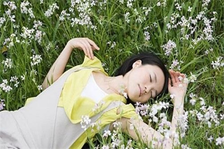 白带有血丝是怎么回事，女性白带异常不容忽视