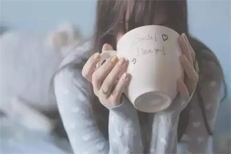 痛经怎么缓解?女性别再忍了,这样做就能缓解痛经