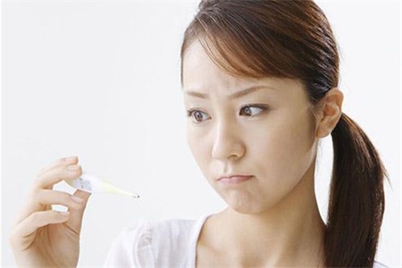 女性哺乳期发生性行为也要避孕，别再抱有侥幸心理添了二胎