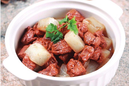 牛肉炖萝卜的做法,冬季滋补牛肉家常开胃菜