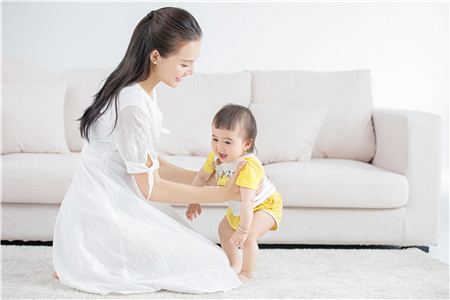 小孩剪脚指甲的正确方法 小孩避免甲沟炎的正确剪指甲方法