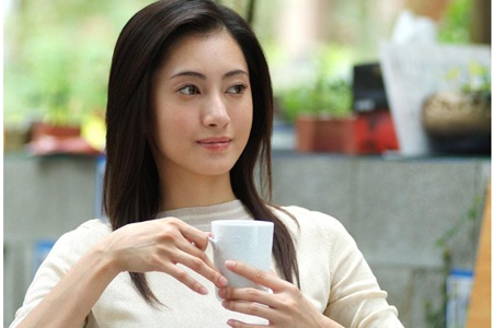 女性白带发黄的五个原因,女人白带异常小心妇科病找上你