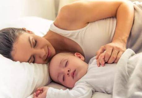 宝宝母乳吃不饱？4个正确催奶方法,助妈妈日产1千毫升母乳