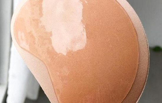 乳贴贴太久会怎样 不要给自己带来不必要的伤害