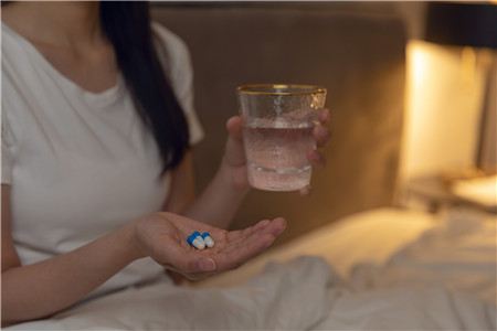 妈富隆可以治疗痘痘吗2 妈富隆可以治疗痘痘吗