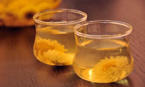 菊花茶的功效与作用及禁忌,这三类人不建议饮用