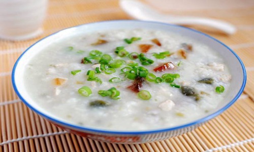 皮蛋瘦肉粥怎么做好吃？掌握这一诀窍做出正宗口味不腥