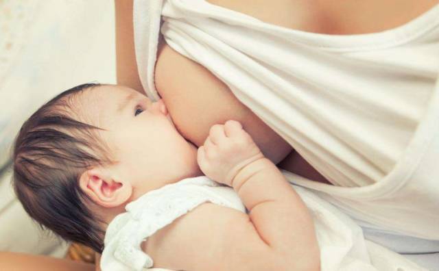 为什么哺乳期会出现堵奶