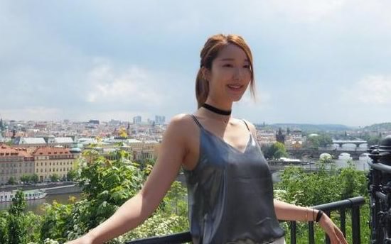 李亚男疑似真空上阵身材有料