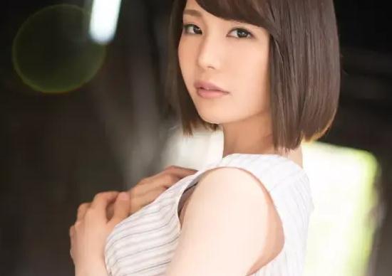 铃村爱里